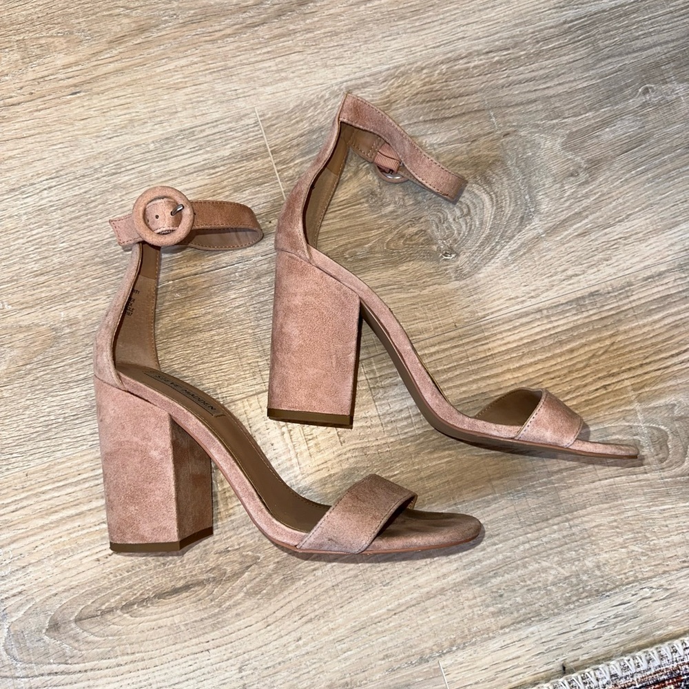 Steve Madden Friday Suede Block Heel Sandals – Size 8.5M Blush Nude